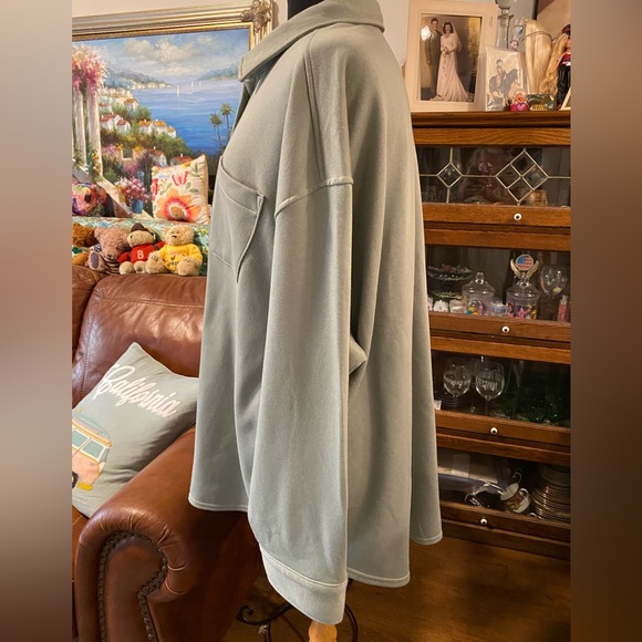 GAP Button up fleece lined Shirt Jacket🩵 - Picture 8 of 11